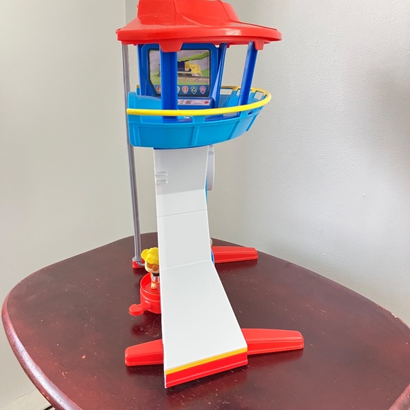 PAW PATROL Lookout Playset with Marshall & Rubble Action Figures - Picture 8 of 16